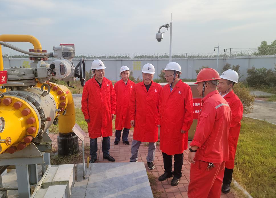 市政府副秘書長、發(fā)改委主任李文勝一行至第二天然氣門站調(diào)研